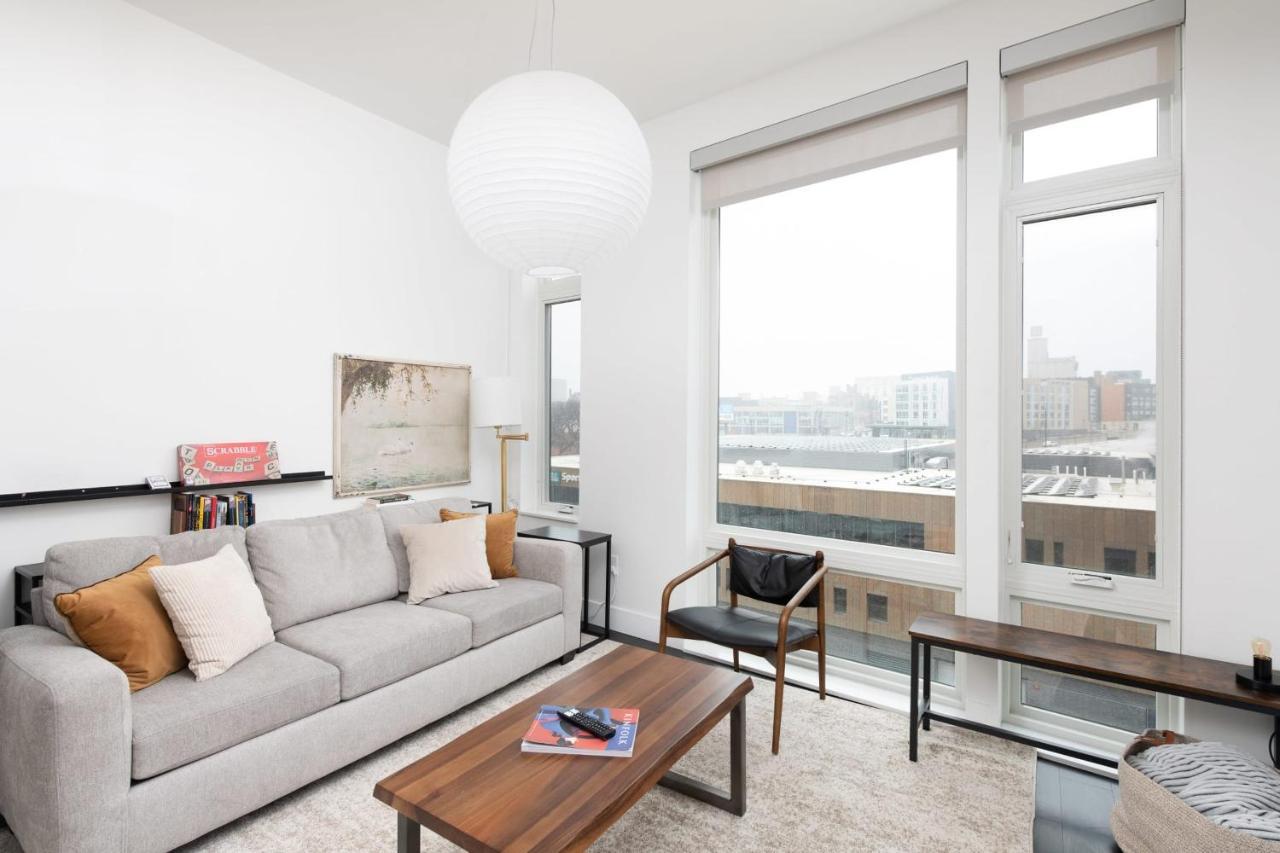 Flexhome Skywalk To Fiserv U4 With Rooftop, Gym, And Parking Milwaukee Luaran gambar